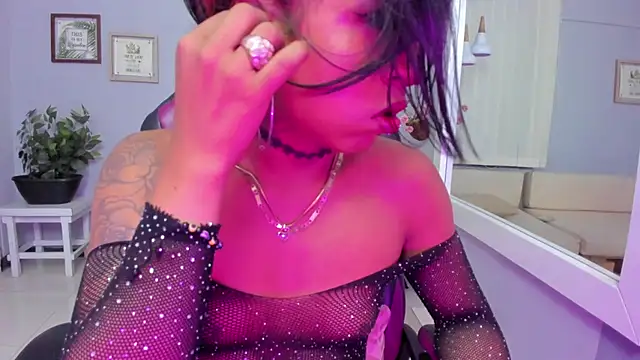 Nahomy_Collins_ webcam