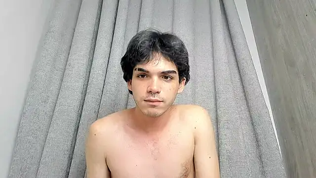 VelvetEsteven webcam