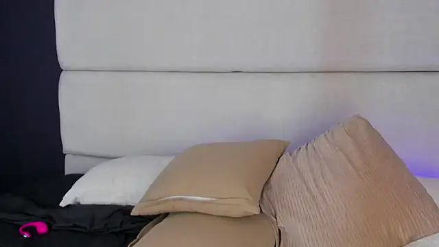 AmmyJones_ webcam