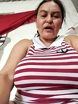 Horny-Mommy-Dirty live sex cam
