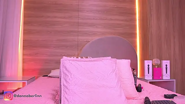 danna_berlin_ webcam