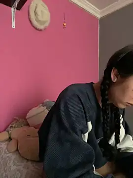 NickieCute-