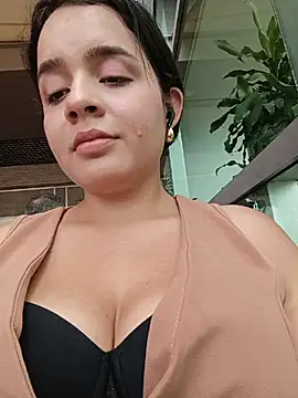 Julieth_hot-69