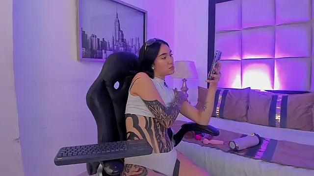 MeganPresleyy webcam