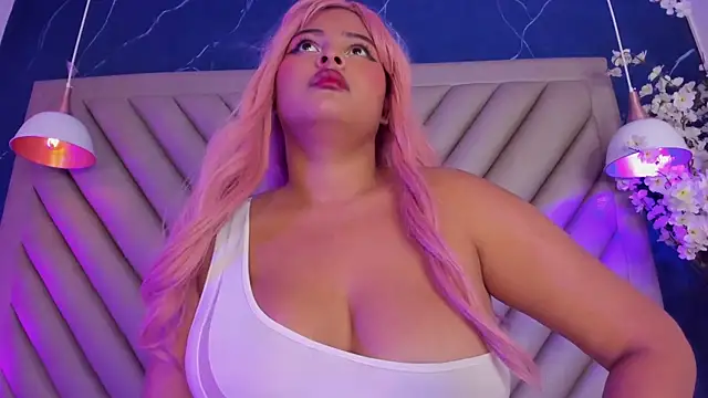 NaomiVelour webcam