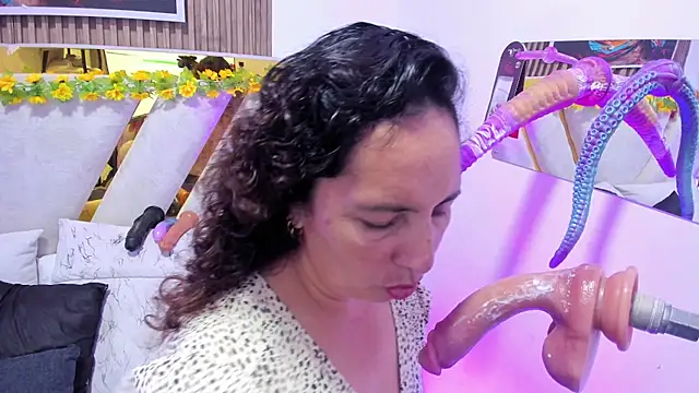 Luna_Naughty1