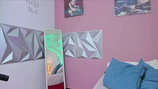 mia_gold_ - Mia_gold_'s free webcam - UK Sex Cams