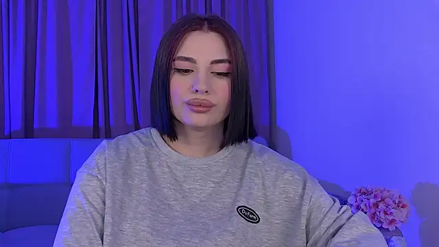 adrianatoress - AdrianaToress's free webcam - UK Sex Cams