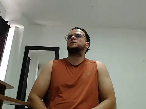 cloudsxxx - Cloudsxxx's free webcam - UK Sex Cams