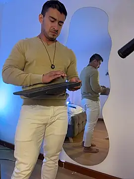chris_clarck (M young) - take off my brief😏🔥🍆🍆🥵😈