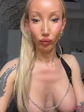 Allana29