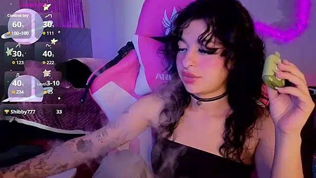 larah_uwu webcam