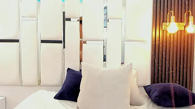 Maia_Clark520 webcam