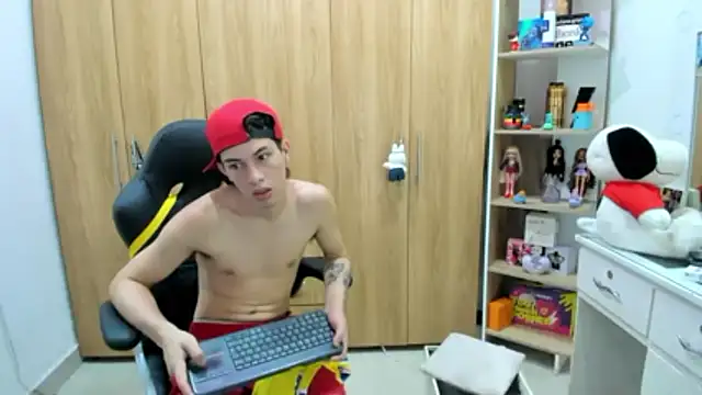 Pride_couple webcam