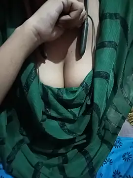 kaviyaponnu0987 webcam