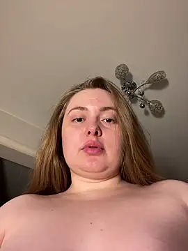 DeniMilkyyyyy webcam