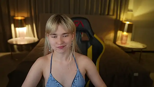 Ava_kiss054 webcam
