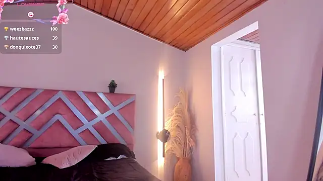 ella__olmos webcam