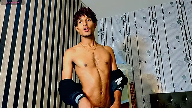 Alex_Bloom webcam