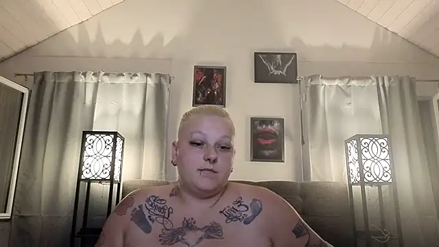 Lady_Peggi webcam