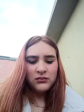 katty_42 (F teen) - Off bra in public