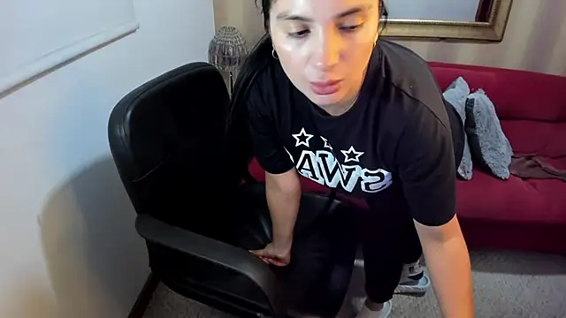 nicolettcolin - NicolettColin's free webcam - UK Sex Cams