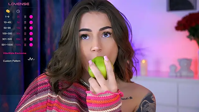 AishaSins webcam