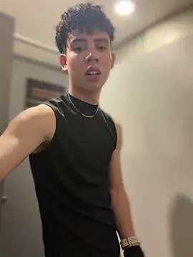 yoursexyjose webcam