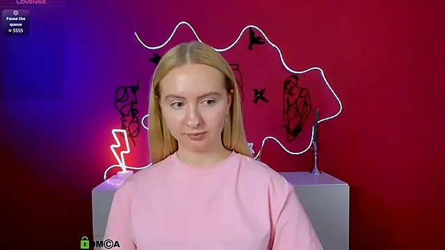 mila_glow1 webcam
