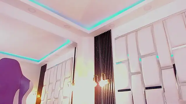 Maia_Clark520 webcam