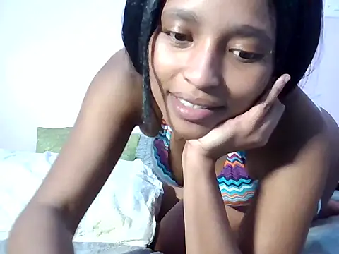 Badgalheloves webcam