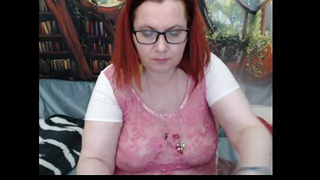 PlayfullMature webcam