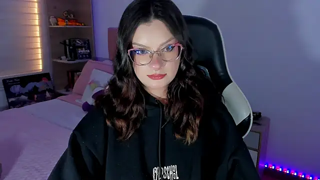 OphelianaRose33 webcam
