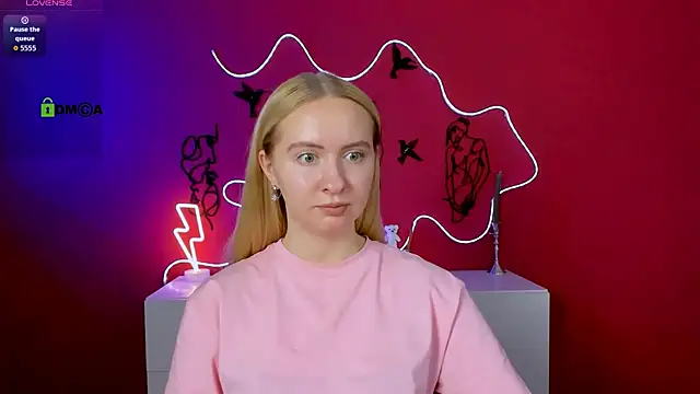 mila_glow1 webcam