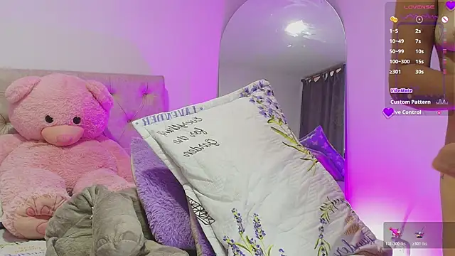 SoofiKiss webcam