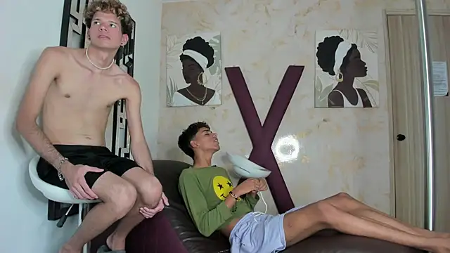 COUPLES_BOYS webcam