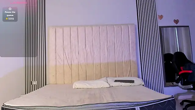 esmeralda_and_zafiro webcam