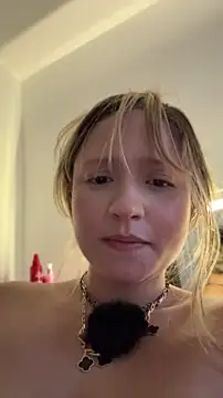 MiaPetit_ webcam