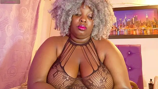 ebony_NeighborMoans webcam