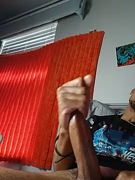 BigPrettyDick777 webcam