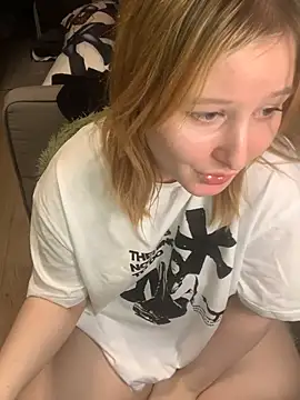 MargoPinky1 webcam
