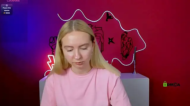 mila_glow1 webcam