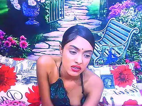 IndianPretty14u2Luv webcam