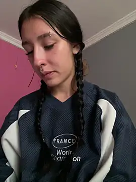 NickieCute-