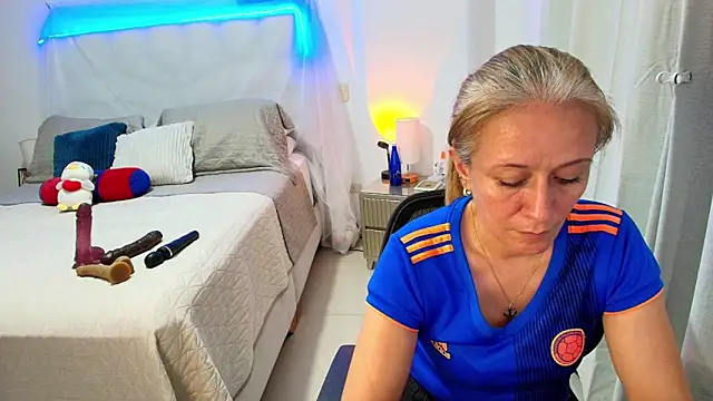 Naty_Stone webcam