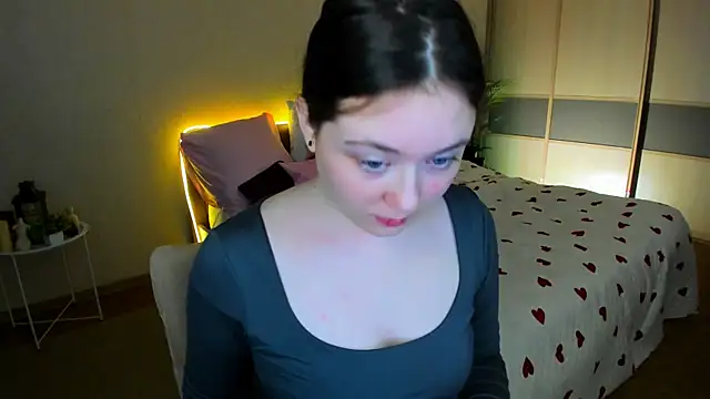 AlluringLookk webcam