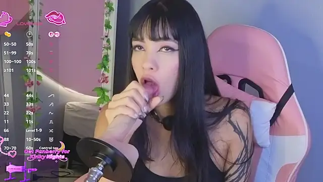 lulu_wonder webcam