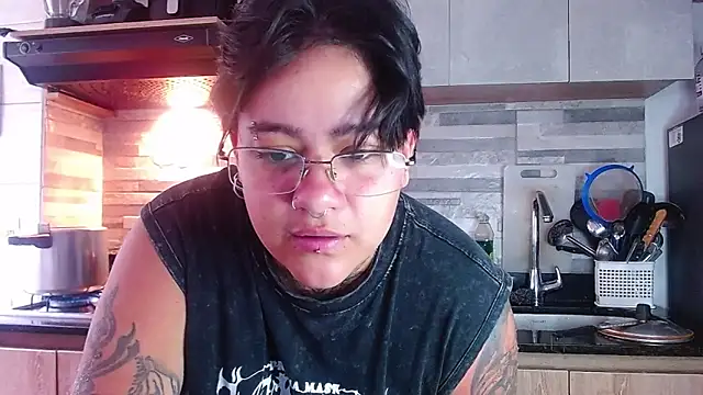 Techno_420_ webcam