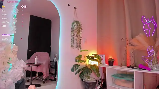 NahomyVega webcam