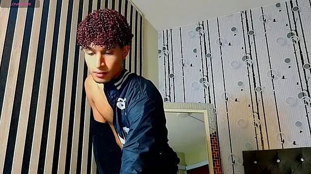 Alex_Bloom webcam